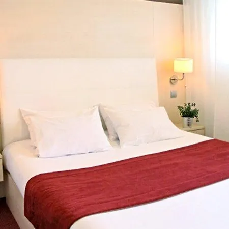 Appart'city Confort Paris Aparthotel 3*