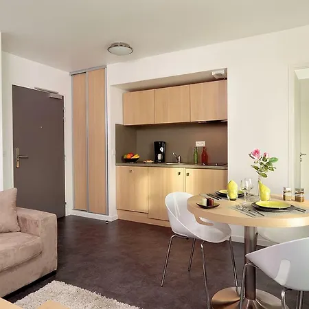 Appart hôtel Appart'city Confort Paris 3*